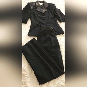 🌟NWOT Womens Petite Sophisticate Black Vintage Blazer and Pants Suit Set 🌟